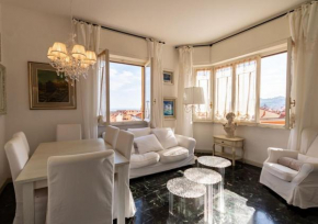 Trilocale con Ampie Camere, Varazze